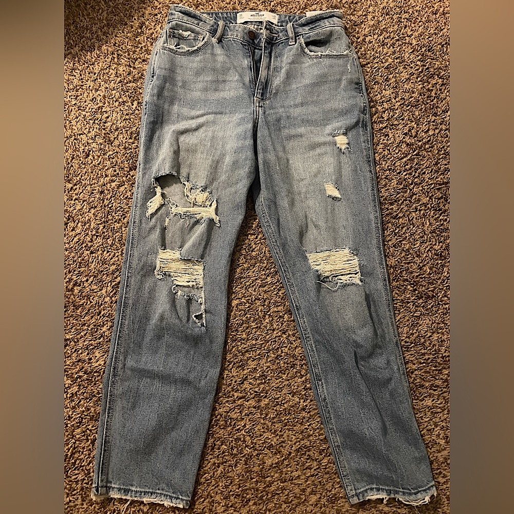 Hollister curvy high-rise mom jean